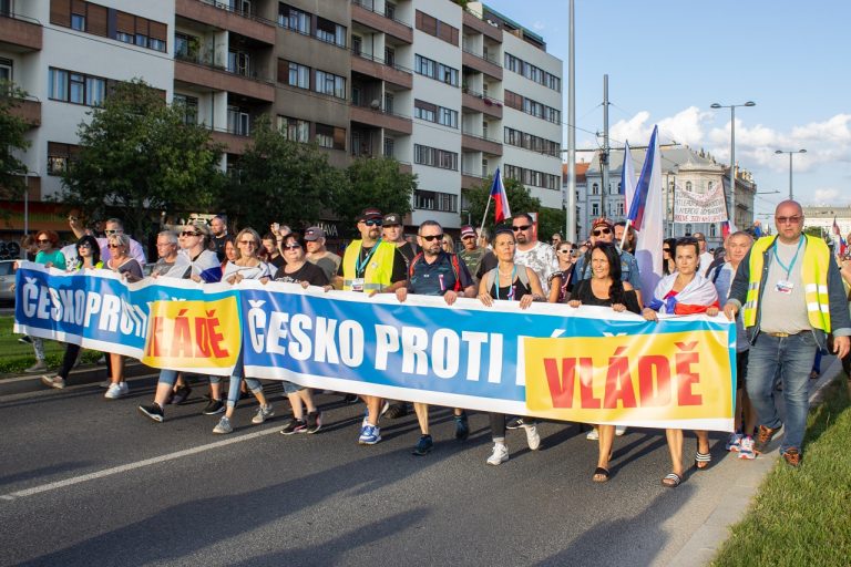 protesty Praha Česko proti vláde