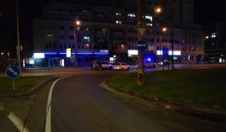 Polícia objasňuje dopravnú nehodu auta a cyklistky v Bratislave