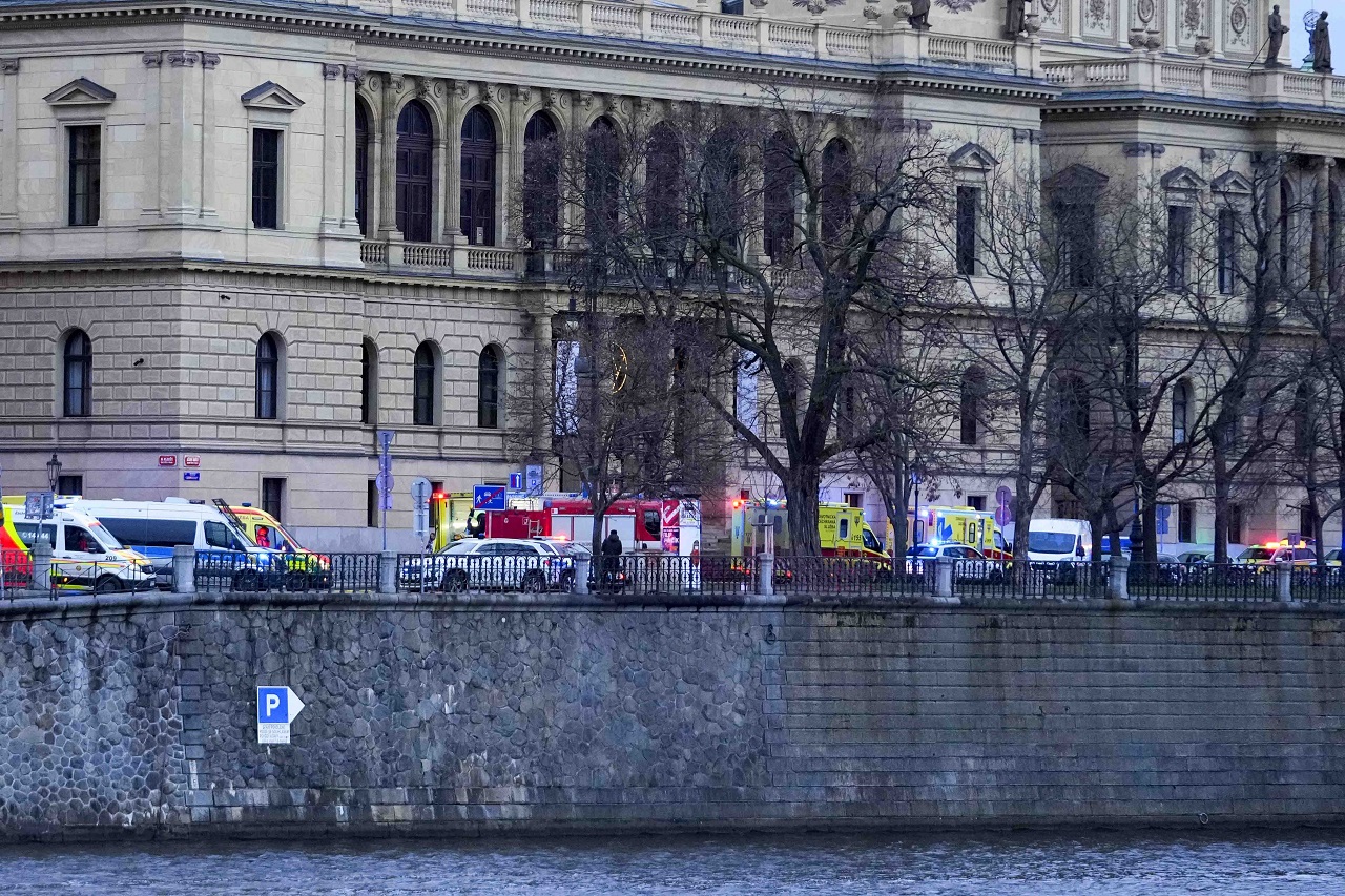 Praha polícia streľba obete