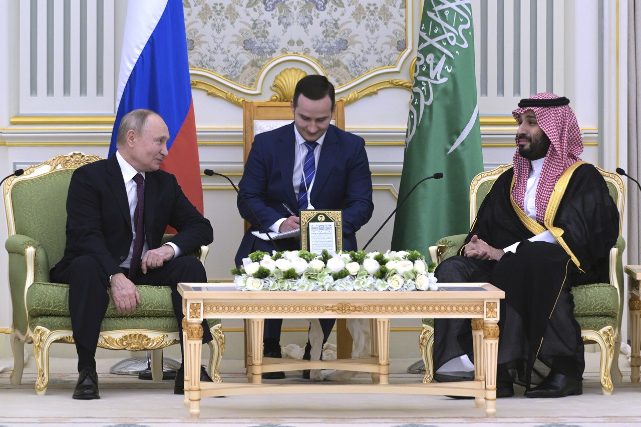 Vladimir Putin pricestoval na pracovnú návštevu Saudskej Arábie
