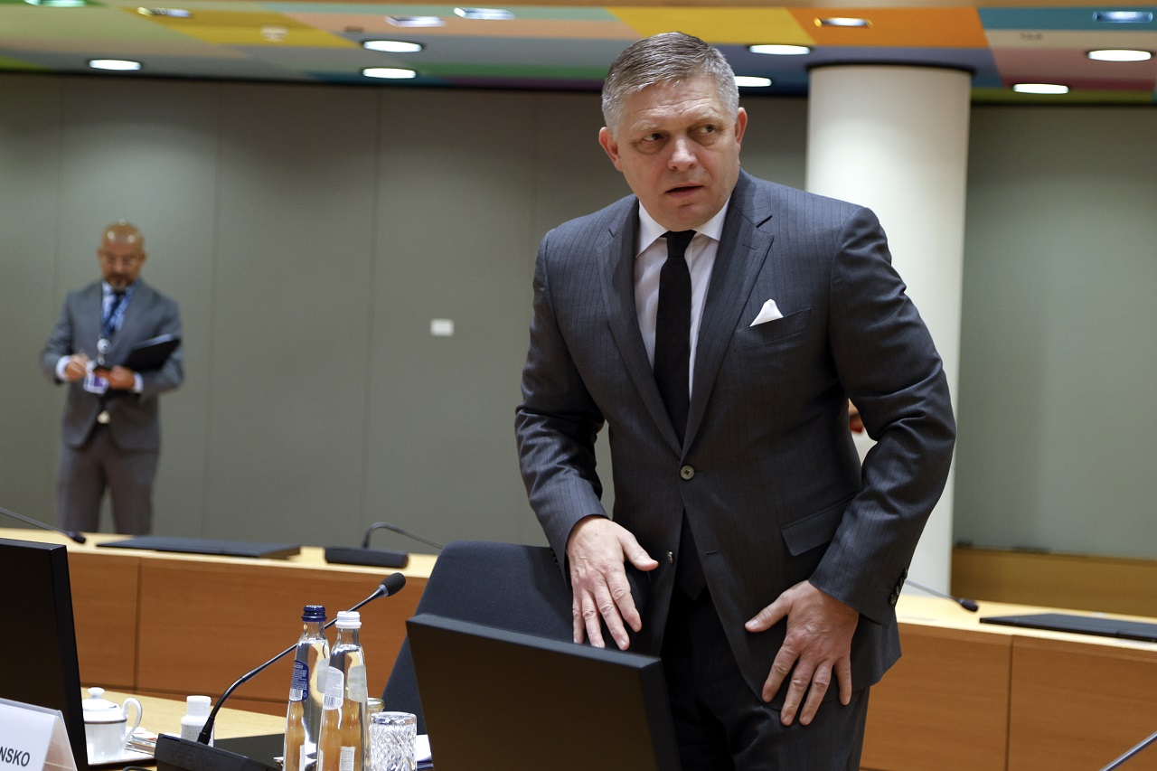 Fico a Stoltenberg sa rozchádzajú v názoroch o vojenskej pomoci Ukrajine