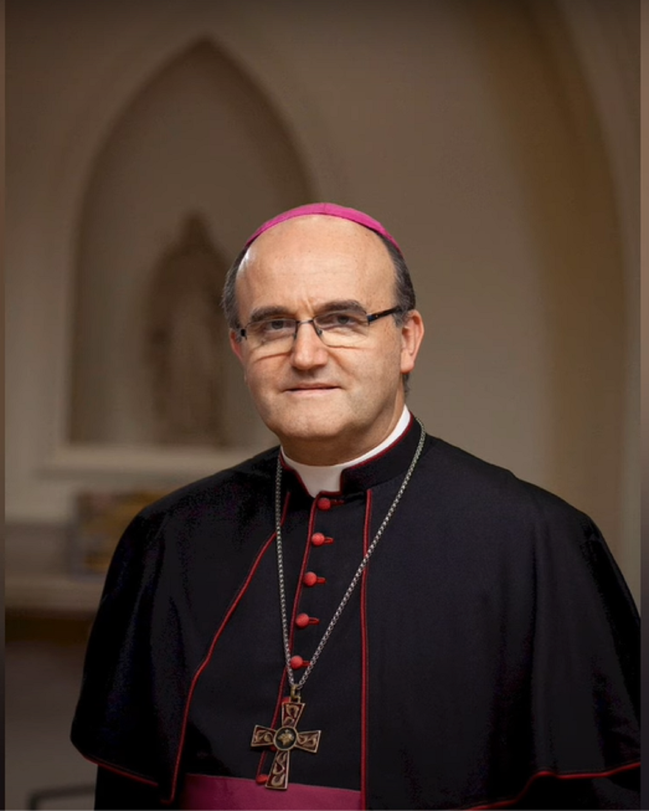 Požehnanie párov rovnakého pohlavia: Hriešnici môžu byť požehnaní, ale nie ich hriech, tvrdí španielsky biskup