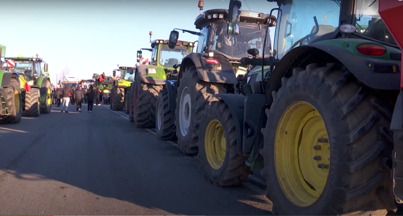 Rumunskí poľnohospodári a kamionisti sa pridali k protestom