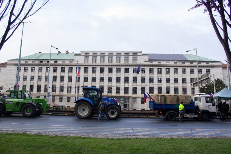ČR Praha poľnohospodári protest traktory blokáda