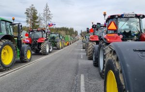 Protest farmárov na slovensko - poľskej hranici v Trstenej