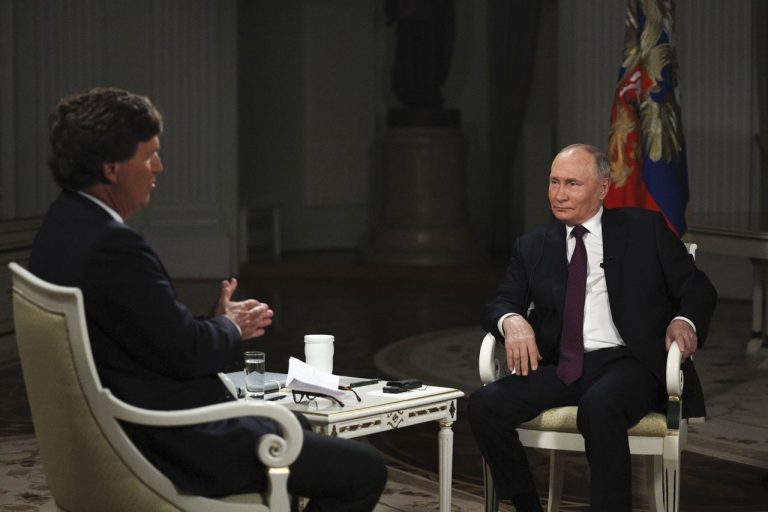 Rozhovor Putina s Carlsonom
