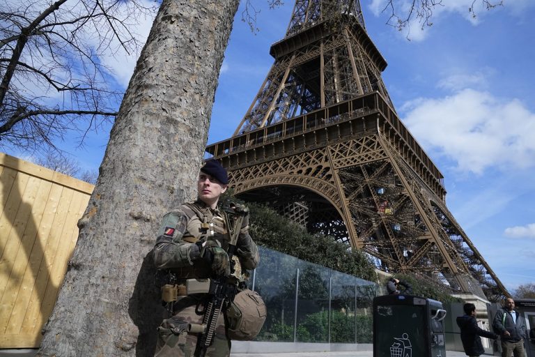 Francúzsko zvyšuje úroveň teroristickej hrozby na najvyšší stupeň
