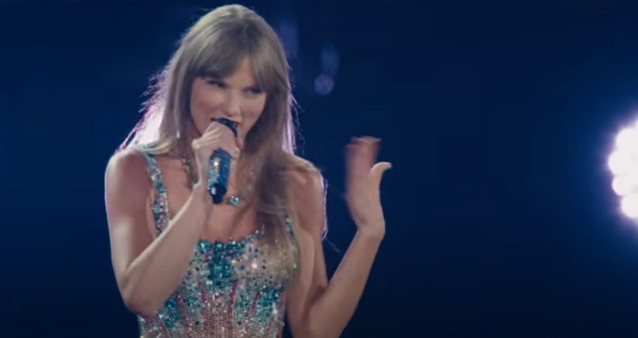 Spevák z Boyzone obvinil Taylor Swift zo “satanistických rituálov” počas koncertného turné