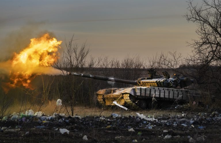 boje vojna tank Doneck Chasov Jar