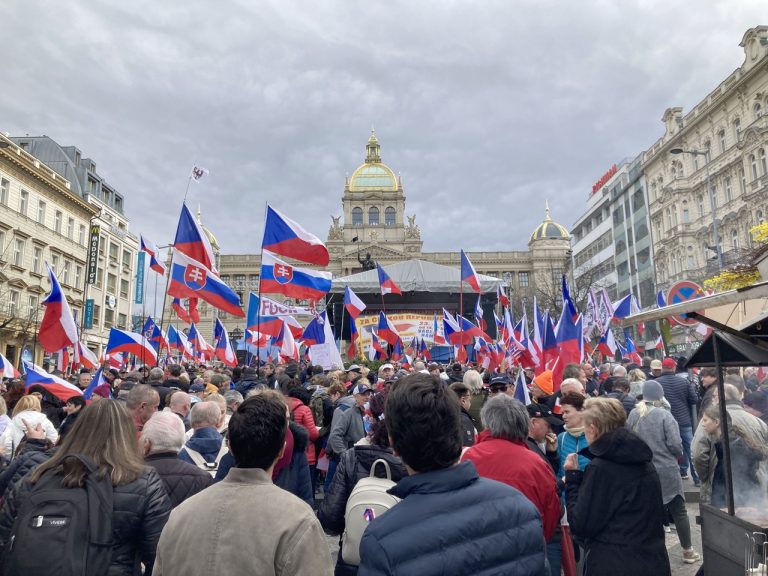 protest Protivládna demonštrácia v Prahe