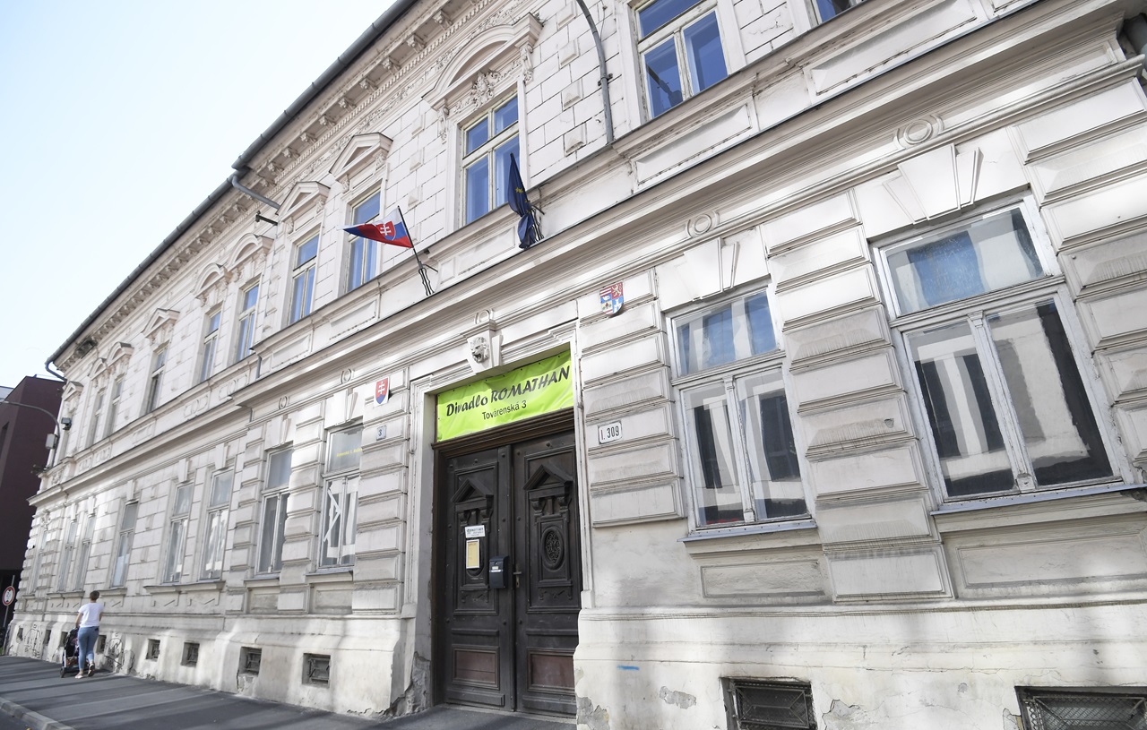 Tri krajské divadlá v Košiciach zmenia názov, schválili to poslanci