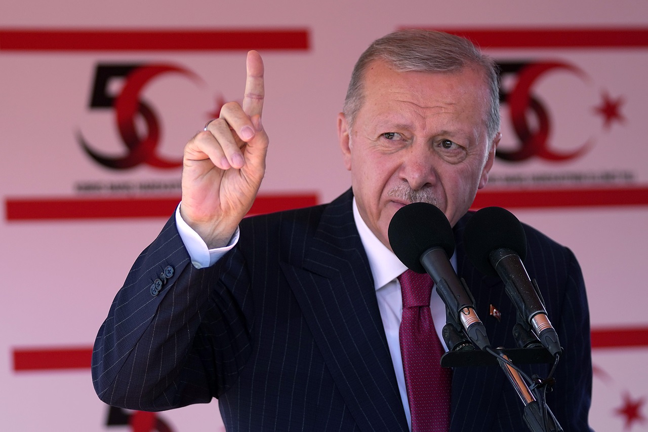 erdogan-turecko-je-pripraven-postavi-na-cypre-leteck-z-klad-u