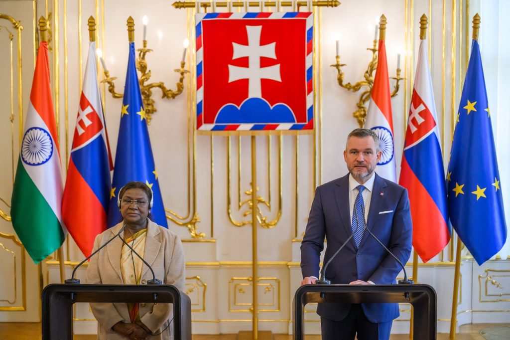 Prezident SR Peter Pellegrini privítal indickú hlavu štátu Draupadí Murmúovú