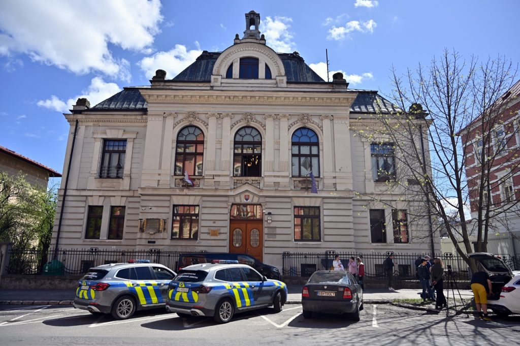 SÚDY: Neverejné zasadnutie s Danielom B.