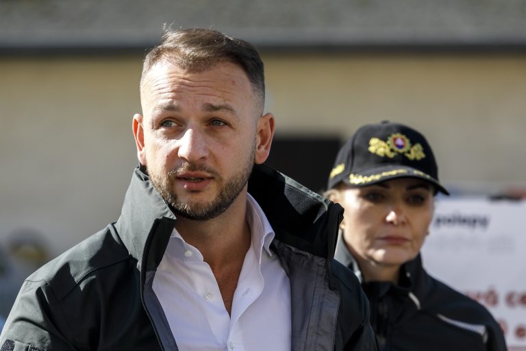 Rezort vnútra predstavil nový dizajn policajných áut