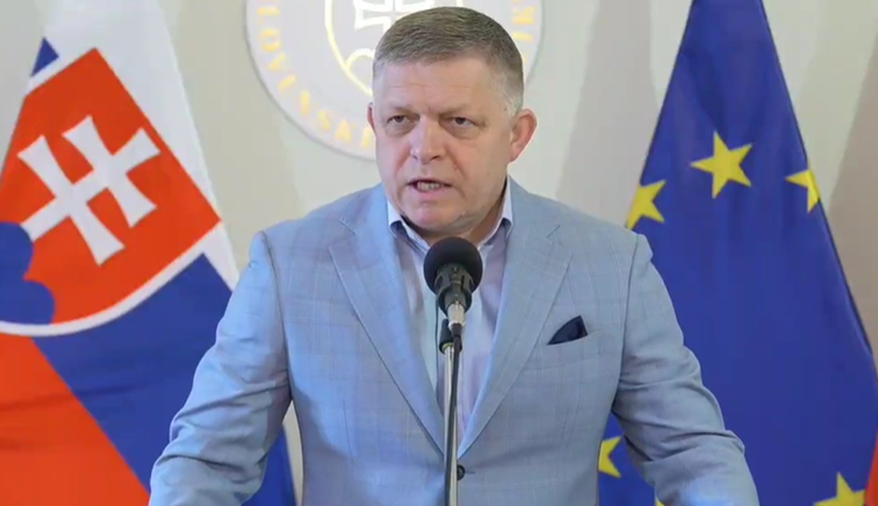 predseda vlády SR Robert Fico (Smer-SD)