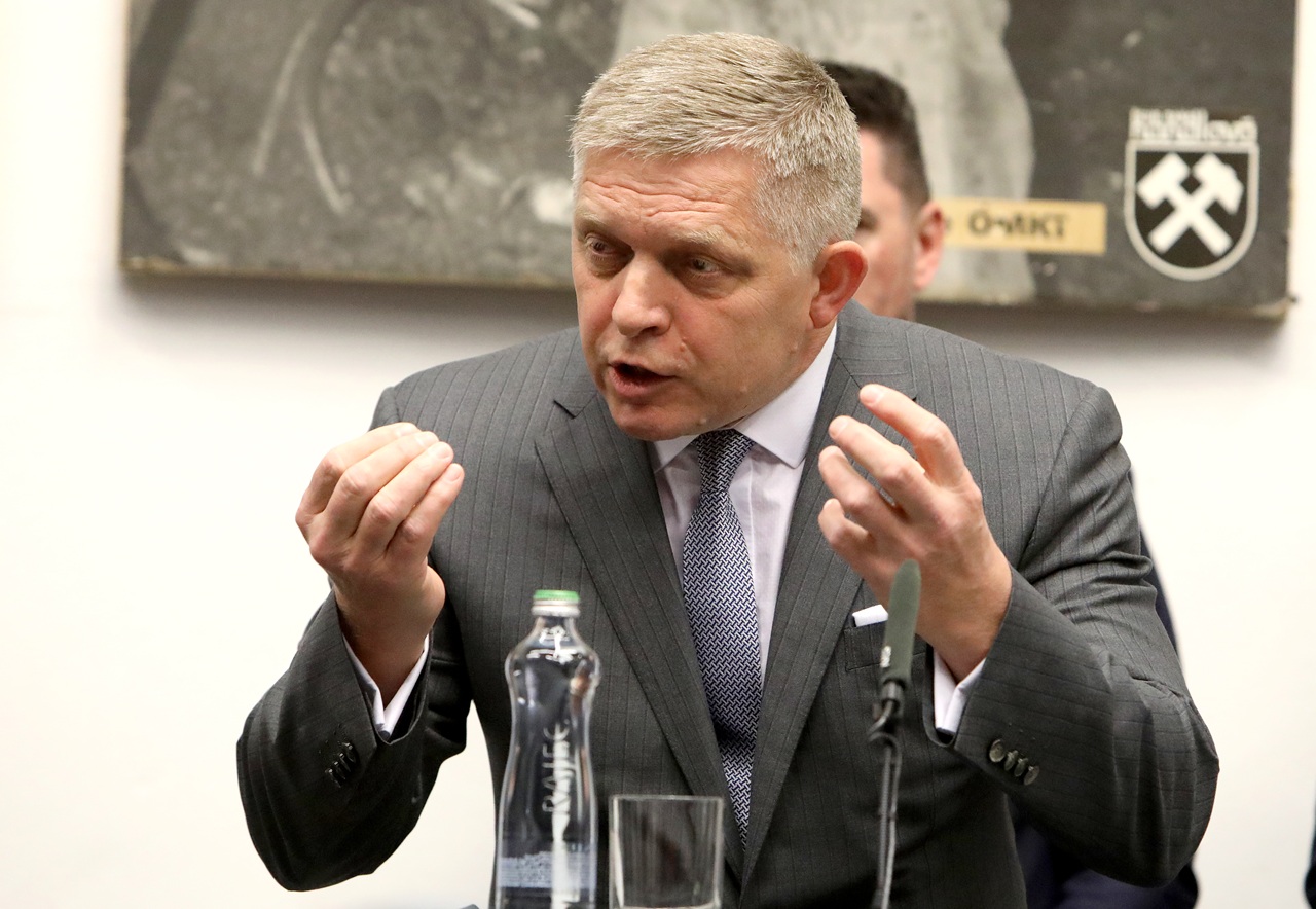 Tlačová konferencia po výjazdovom rokovaní vlády SR v Handlovej