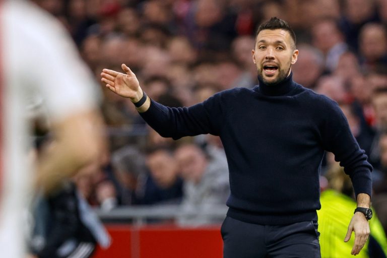 Farioli odstúpil z funkcie trénera Ajaxu