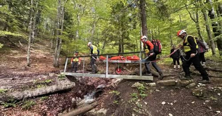 Turistka si počas výstupu v Malej Fatre poranila dolnú končatinu