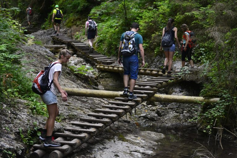 Slovenský raj roklina Suchá Belá turizmus
