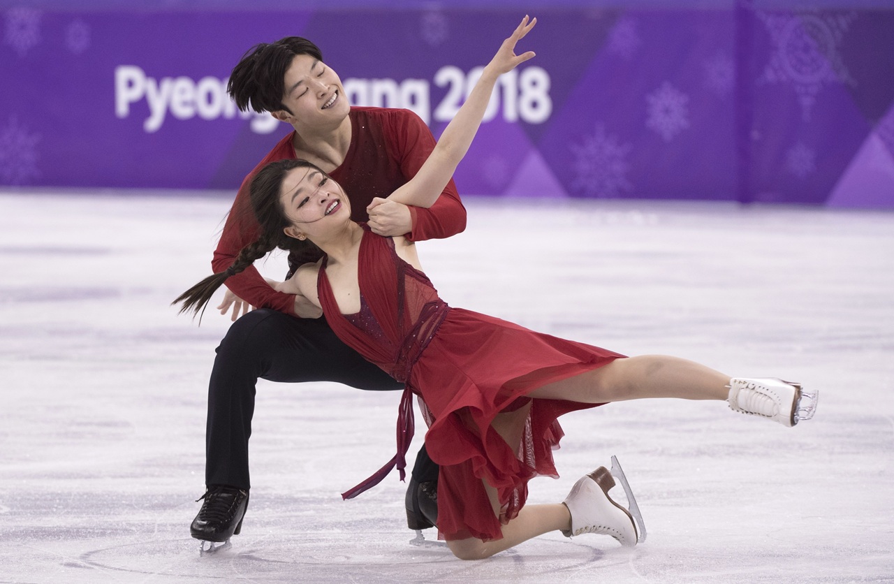Maia Shibutaniová a Alex Shibutani