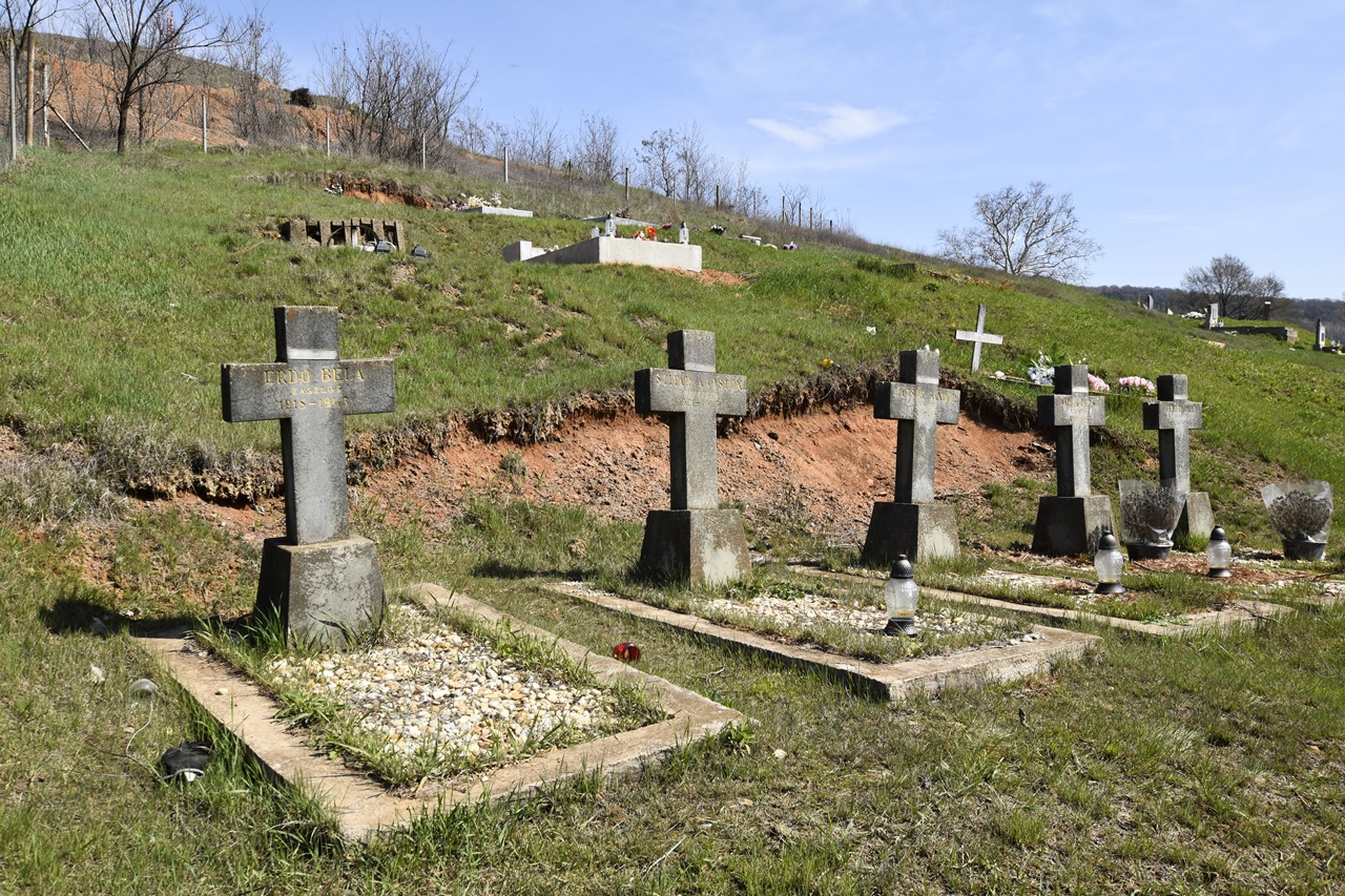 Jelšava vojnové hroby