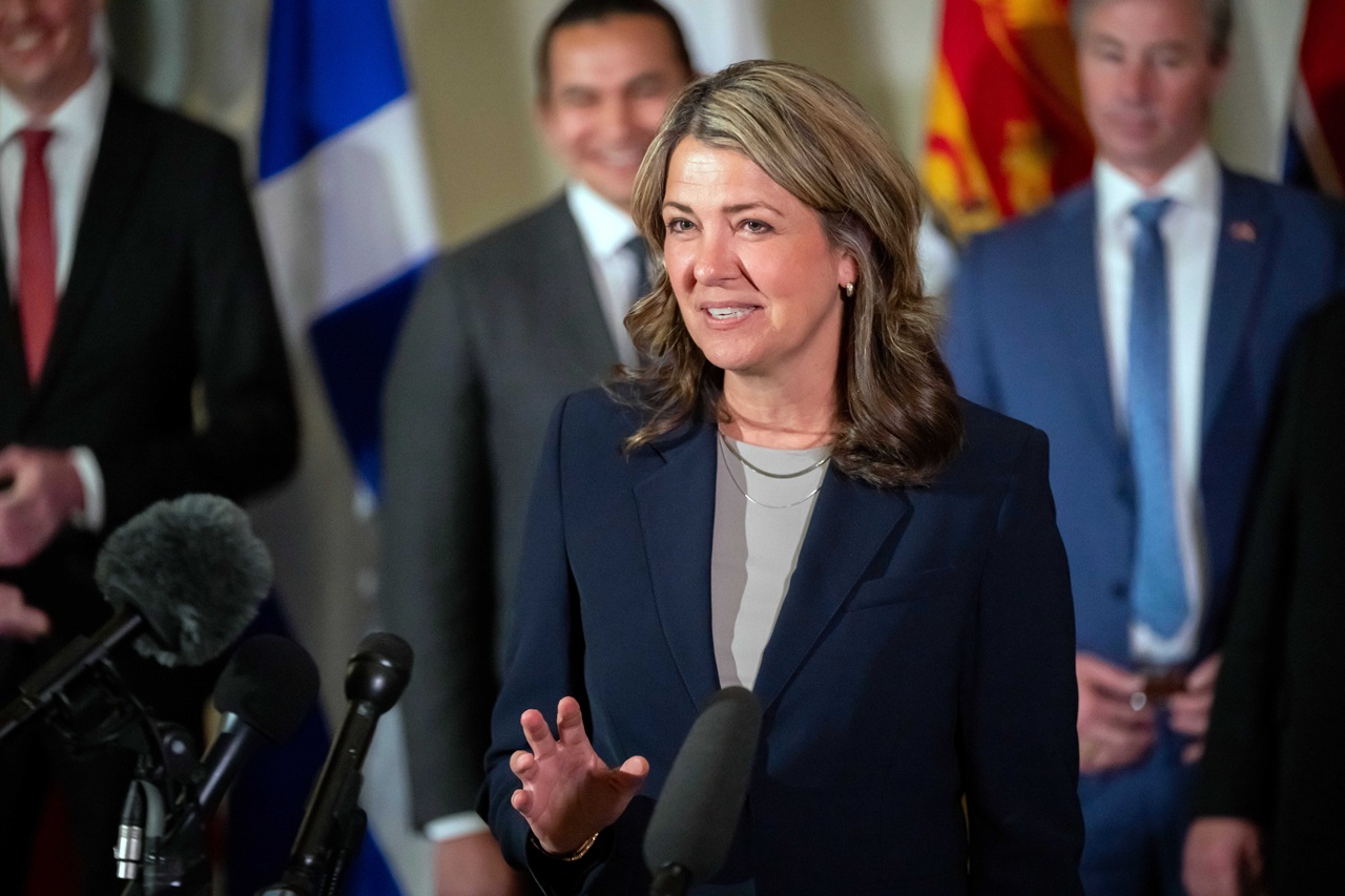 Premiérka provincie Alberta navrhuje referendum o vystúpení z Kanady