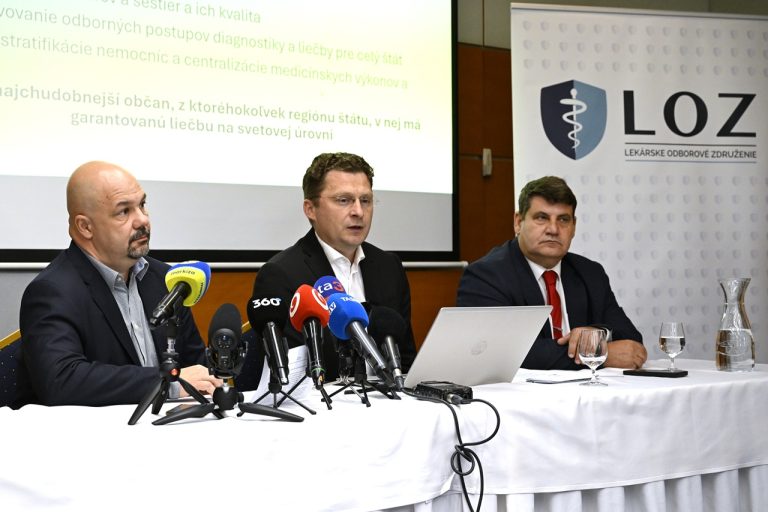 Tlačová konferencia Lekárskeho odborového združenia k lokalite národnej univerzitnej nemocnice vo Vajnoroch