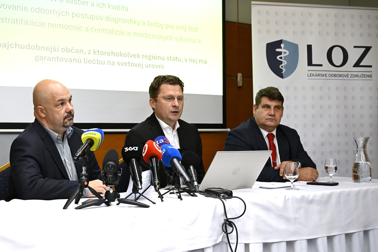 Tlačová konferencia Lekárskeho odborového združenia k lokalite národnej univerzitnej nemocnice vo Vajnoroch