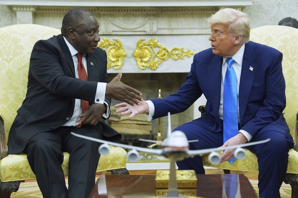 Trump prijal prezidenta JAR Cyrila Ramaphosu