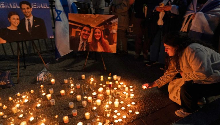 izraelská ambasáda zastrelení zamestnanci Israeli Embassy Staffers Killed