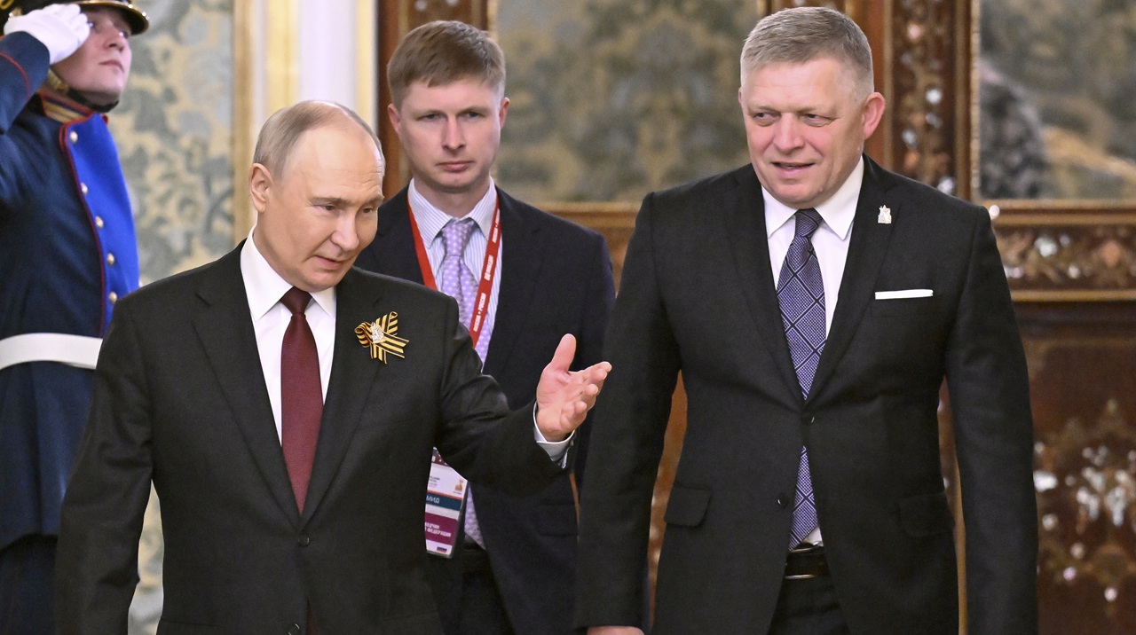 Oslobodenie80: Robert Fico sa stretol v Moskve s ruským prezidentom Vladimirom Putinom