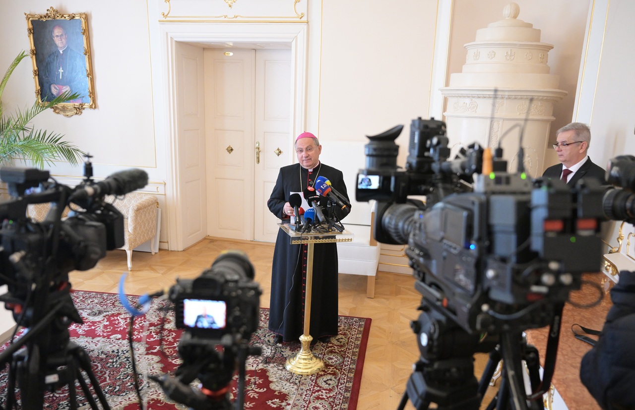 Brífing predsedu Konferencie biskupov Slovenska Mons. Bernarda Bobera po zvolení nového Svätého Otca Leva XIV.
