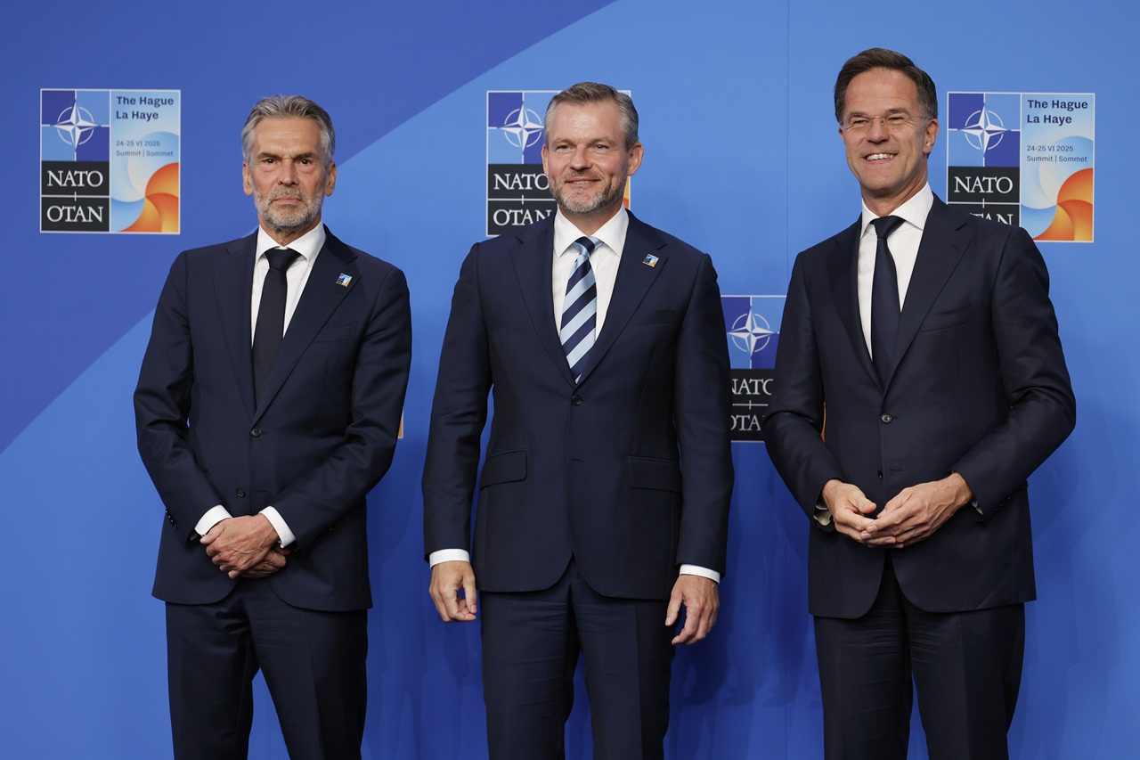 V holandskom Haagu pokračuje druhým dňom summit lídrov členských štátov NATO