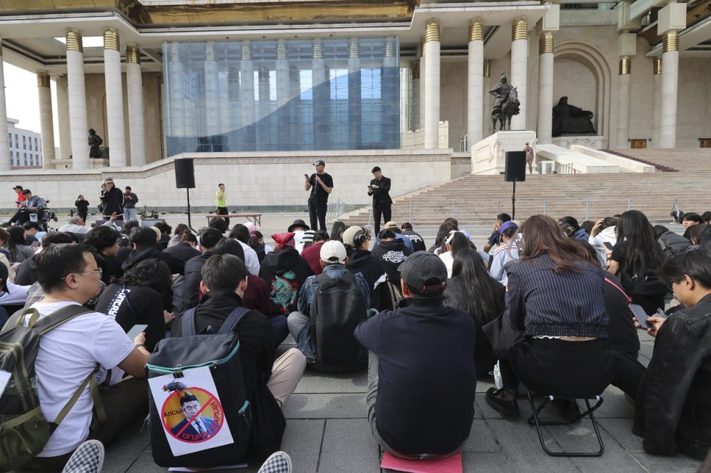 Mongolsko: Parlament vyslovil premiérovi nedôveru, ten rezignoval