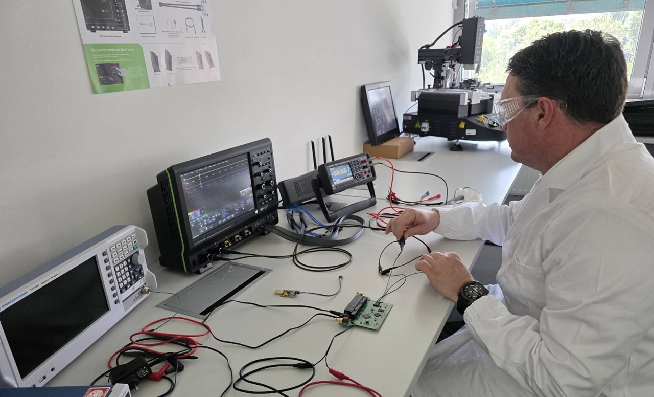 MIRRI: Laboratórium hardvérovej a dátovej analýzy