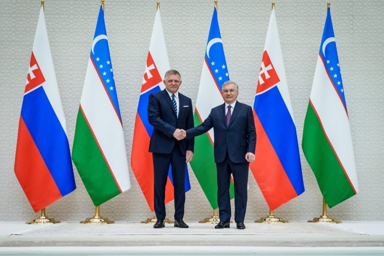 Robert Fico a Šavkat Mirzijojev