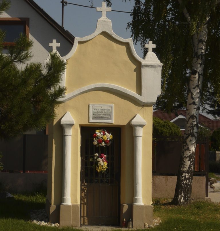Kaplnka Panny Márie Škapuliarskej v Podunajských Biskupiciach