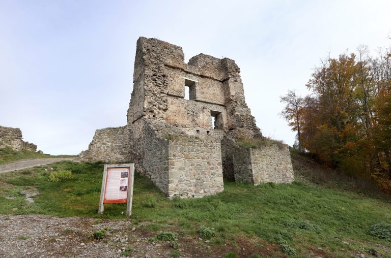 Pustý hrad nad Zvolenom