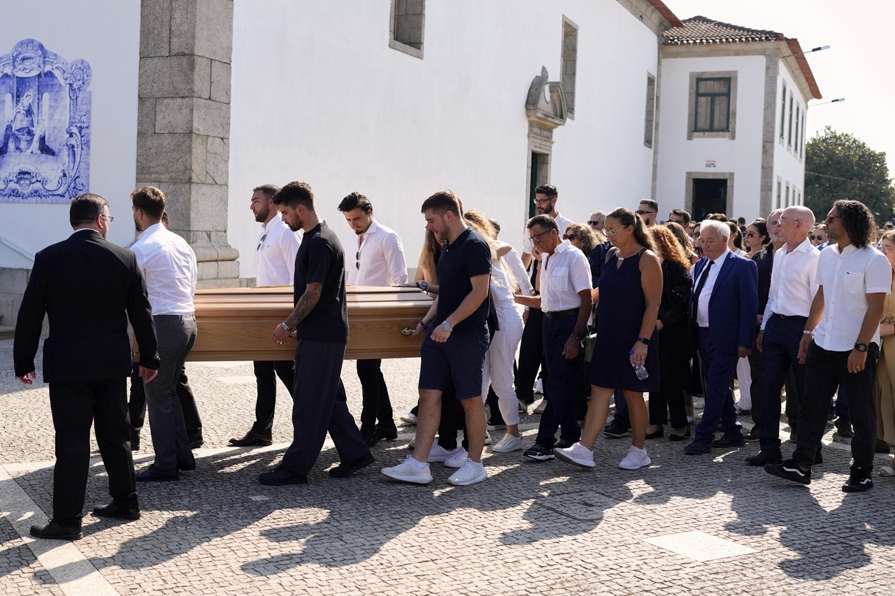 pohreb portugalský futbalista Jota
