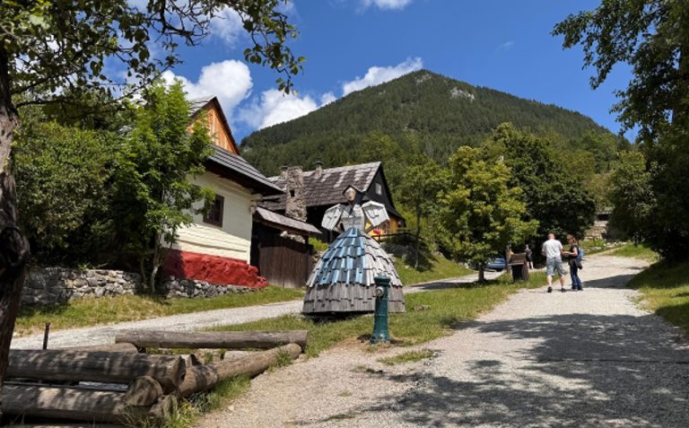 Vlkolínec