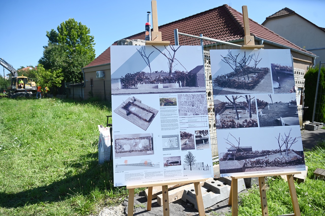 Veľká Mača Kuciak Kušnírová Vražda Pamätník