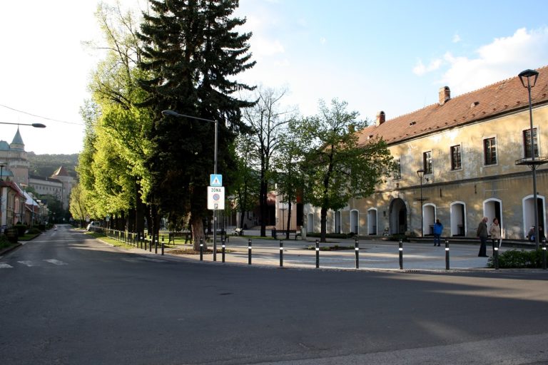Hurbanovo námestie v Bojniciach
