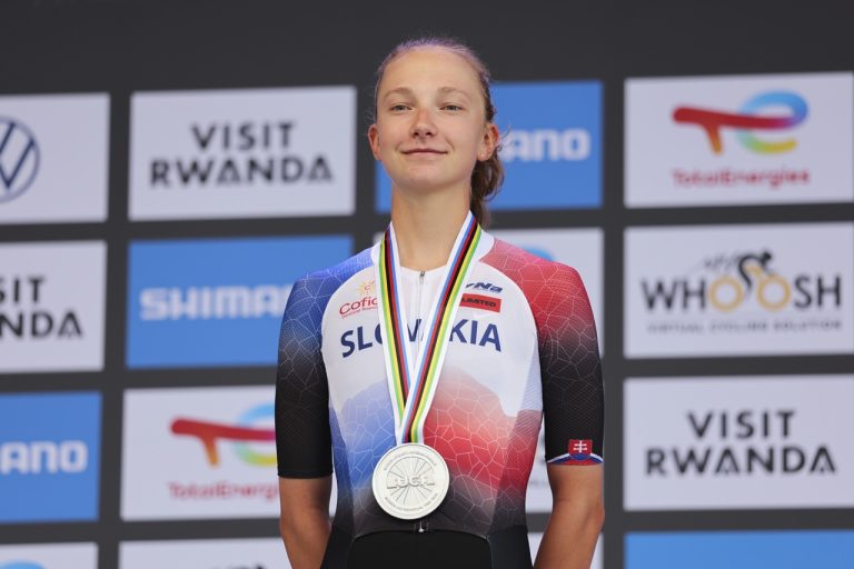 Viktória Chladoňová
