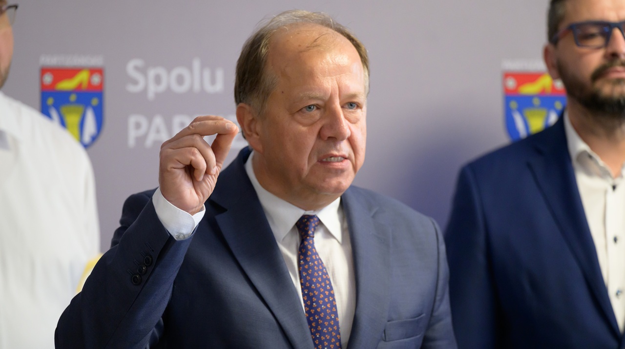 Samosprávy sa chcú pre zmrazenie eurofondov stretnúť s ústavnými činiteľmi