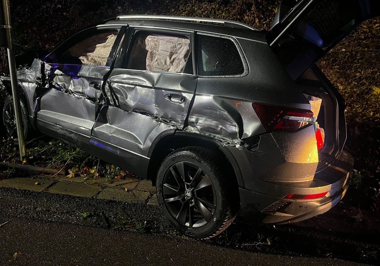 Polícia pátra po jednom z účastníkov dopravnej nehody pri Strečne-md2025103008