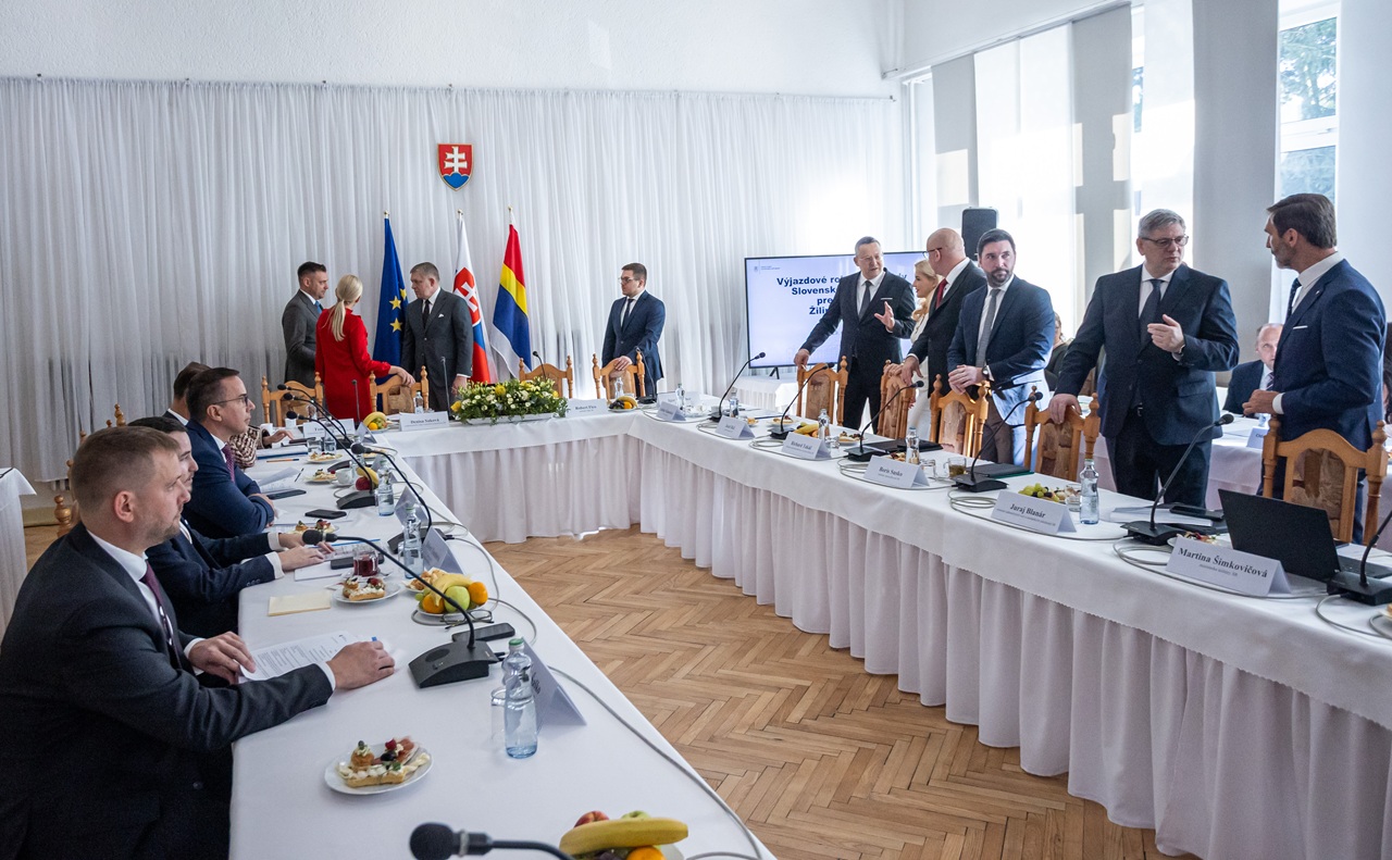 vláda výjazdové rokovanie Višňové-665