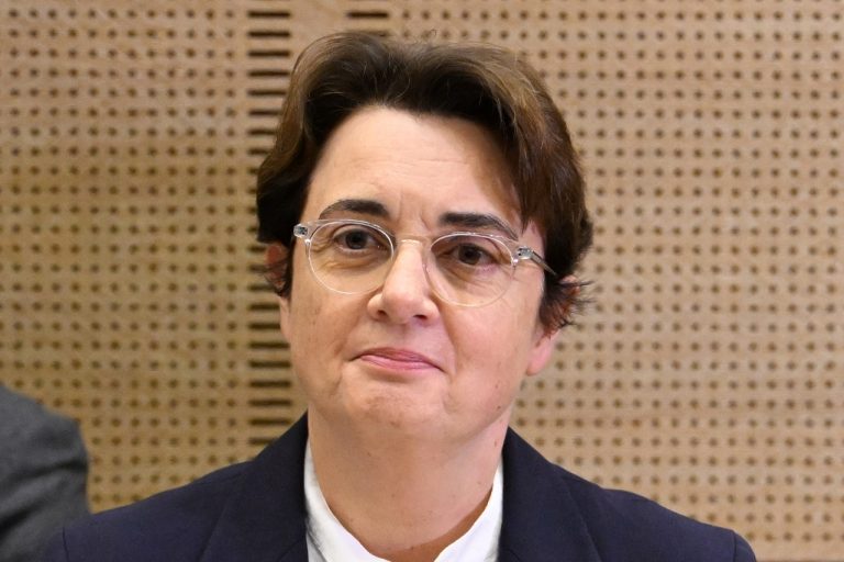 Laurence des Carsová