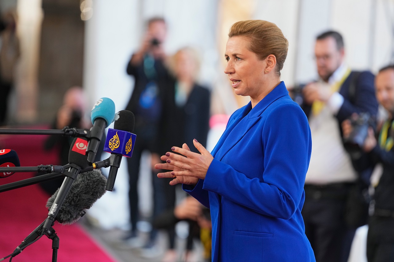 Frederiksenová