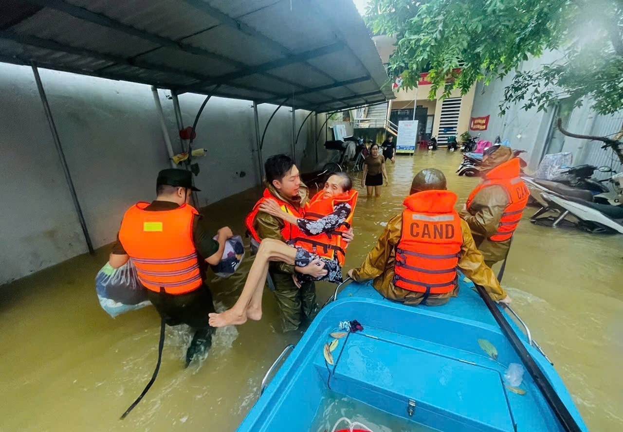 Vietnam Hue rekord zrážky povodne